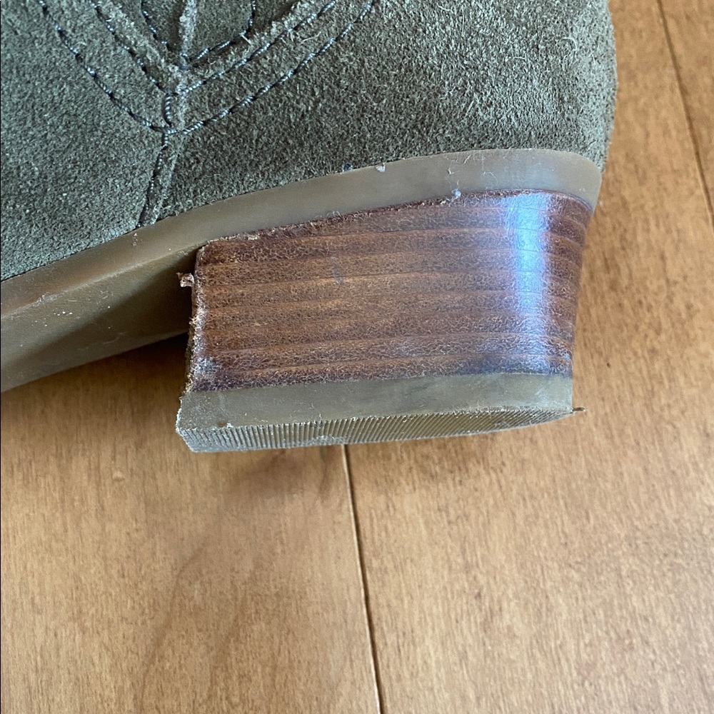 Cole Hann Olive Ankle Boots Size 7.5 - Picture 10 of 11